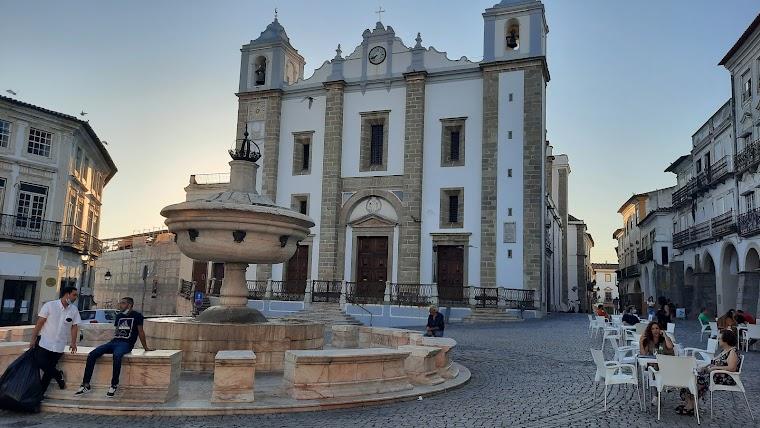Évora and the Alentejo Region from Lisbon hero image